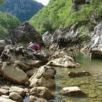 מסלול הליכה במים בטיול משפחות ביוון