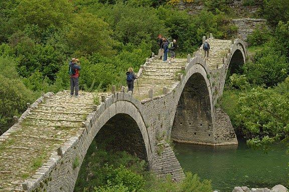 גשרים מעל נהרות ביוון