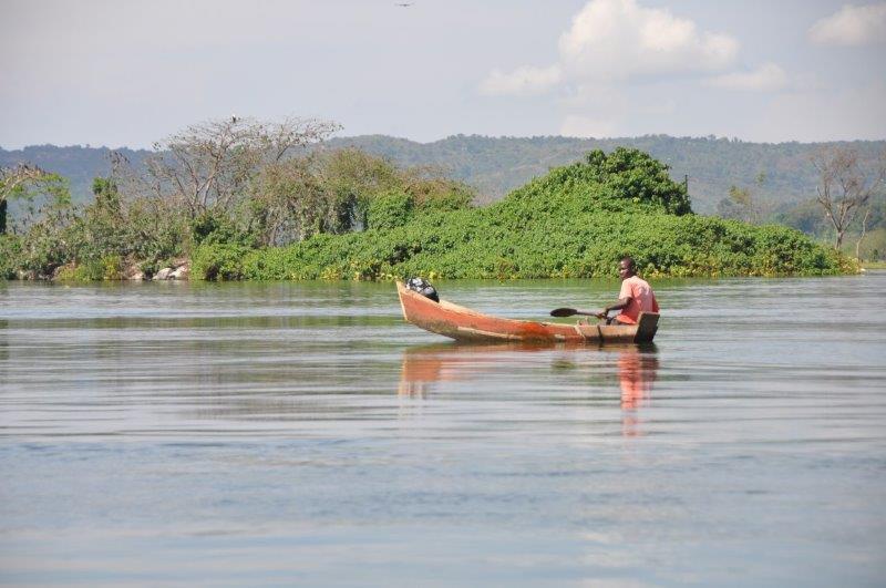 שייט בנהרות בטיול מאורגן לאוגנדה