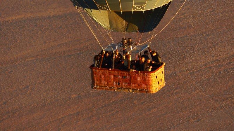 טיסה בכדור פורח בנמיביה